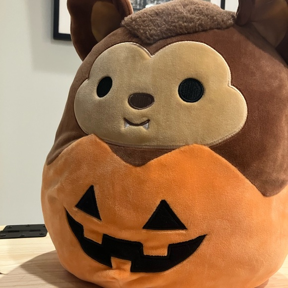 Wade the Pumpkin Werewolf Squishmallow - Halloween and Fall festive - Picture 2 of 6